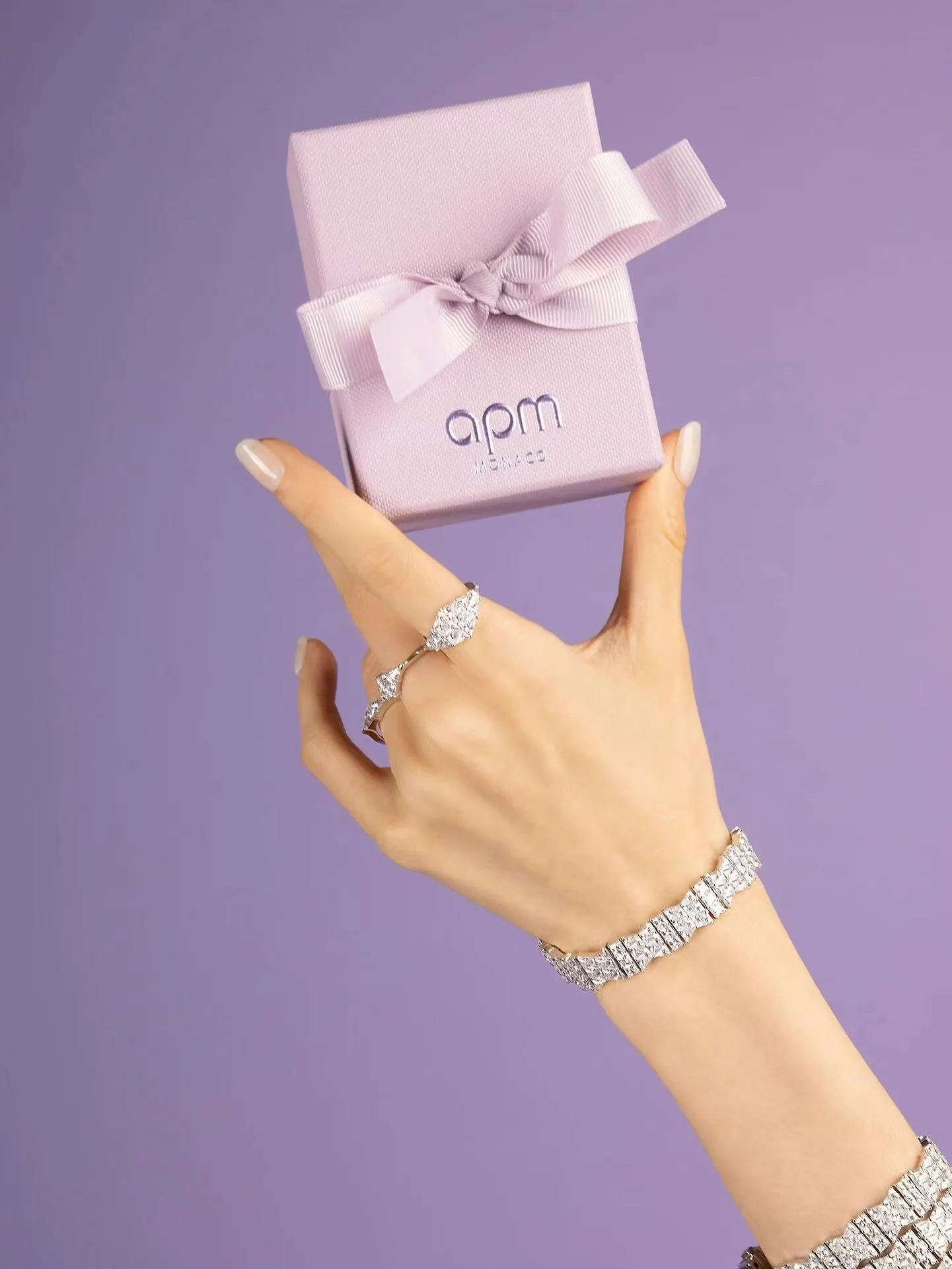 Pink luxury jewelry gift packaging case study